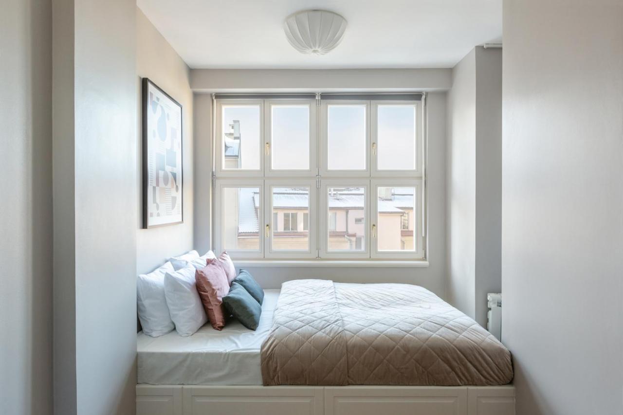 Turnkey I Angelo Roma Apartments Praag Buitenkant foto
