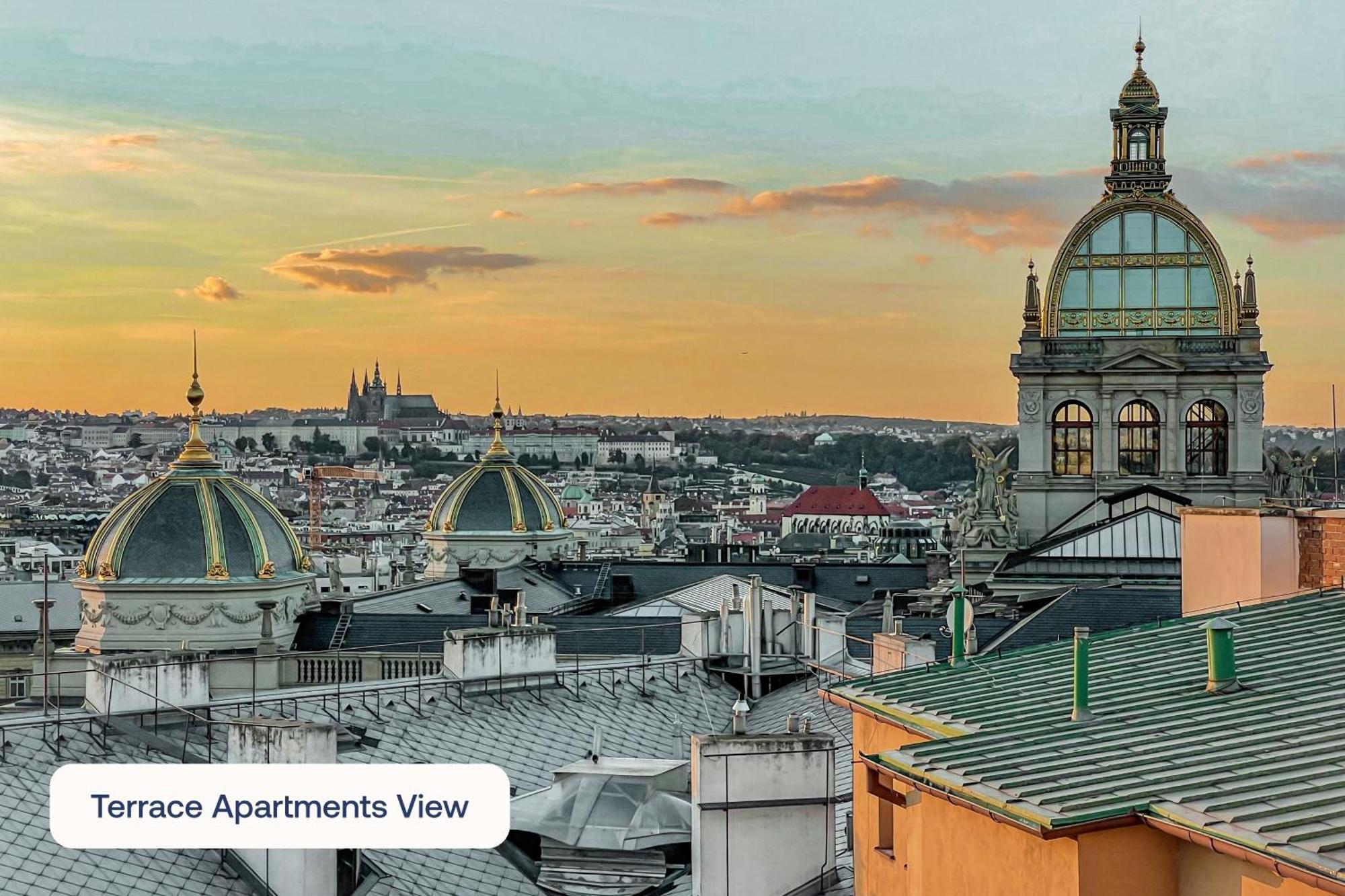 Turnkey I Angelo Roma Apartments Praag Buitenkant foto